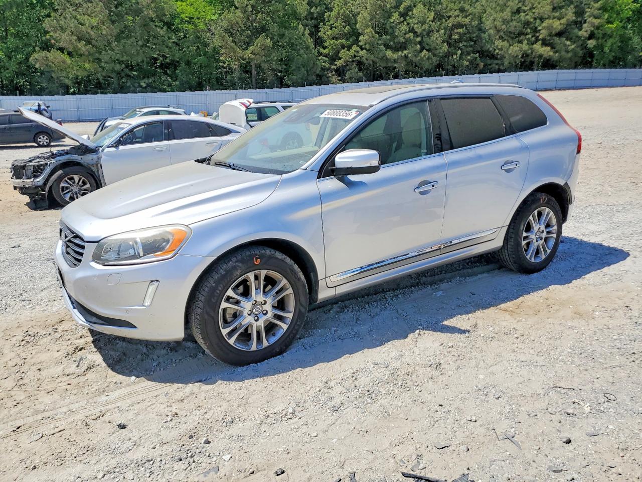 2015 VOLVO XC60