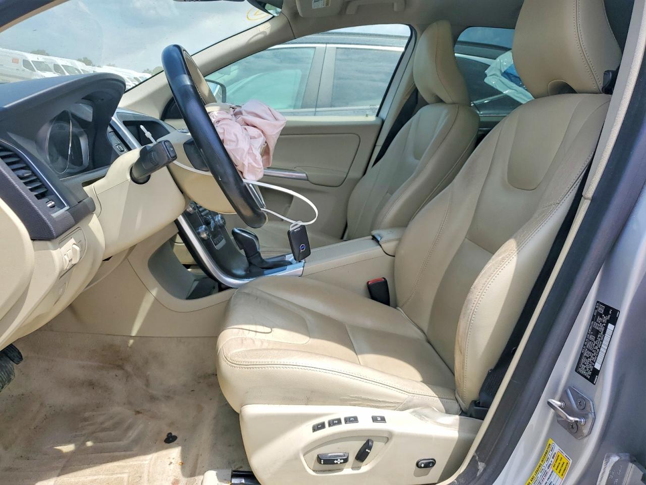 2015 VOLVO XC60 T5 PLATINUM photo 13
