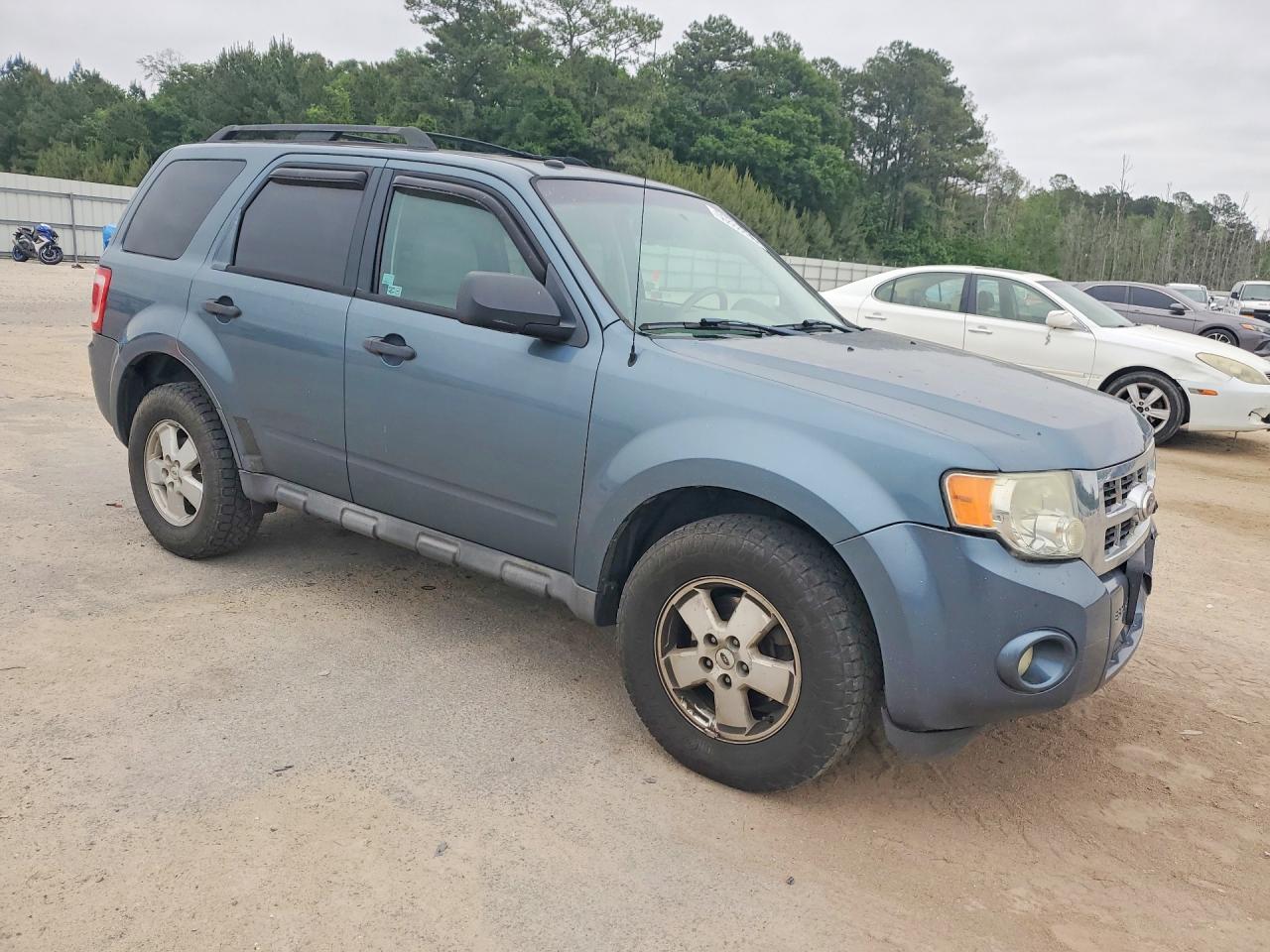 2012 FORD ESCAPE XLT photo 7