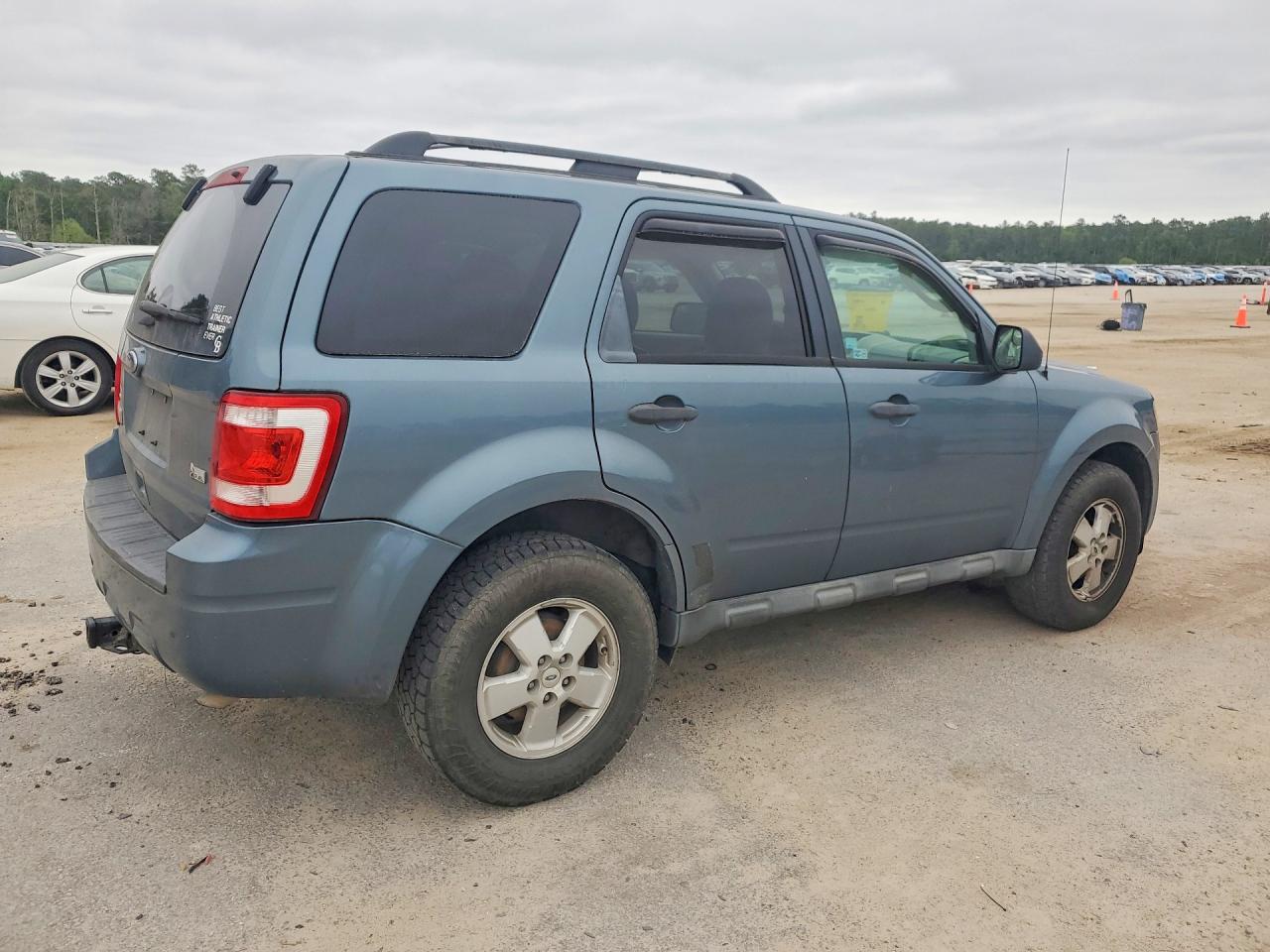 2012 FORD ESCAPE XLT photo 5