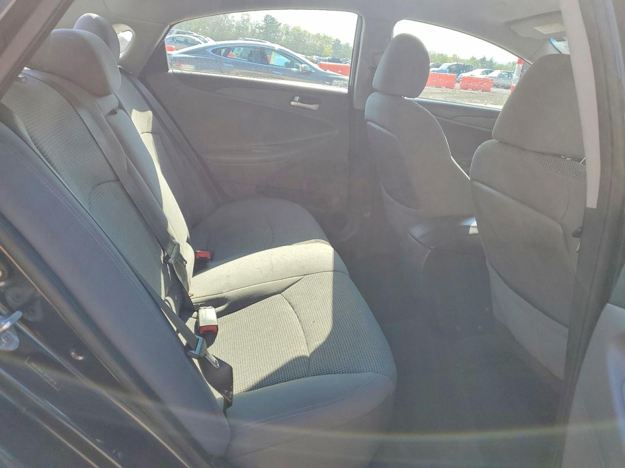2011 HYUNDAI SONATA GLS photo 28