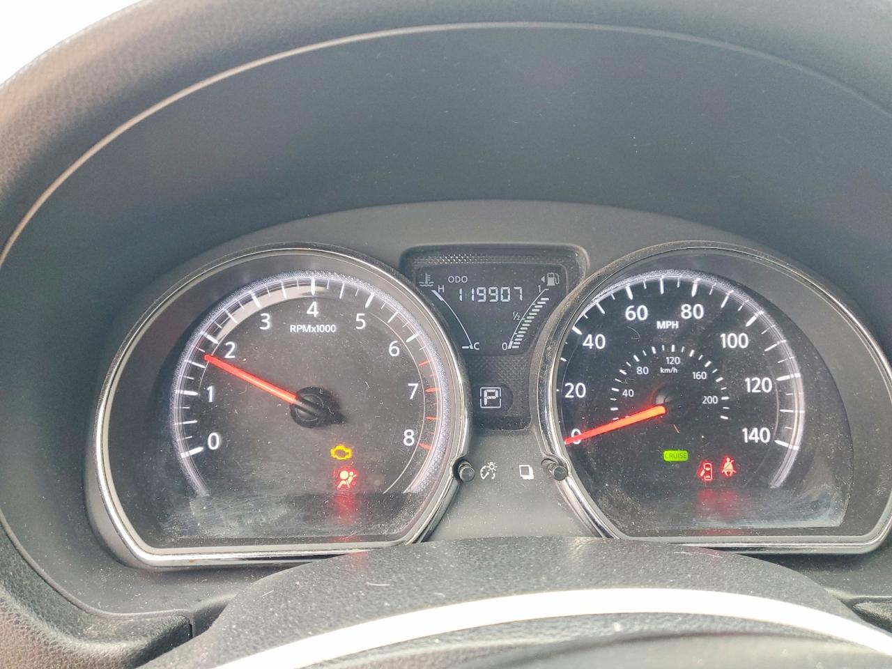2018 NISSAN VERSA SV photo 17