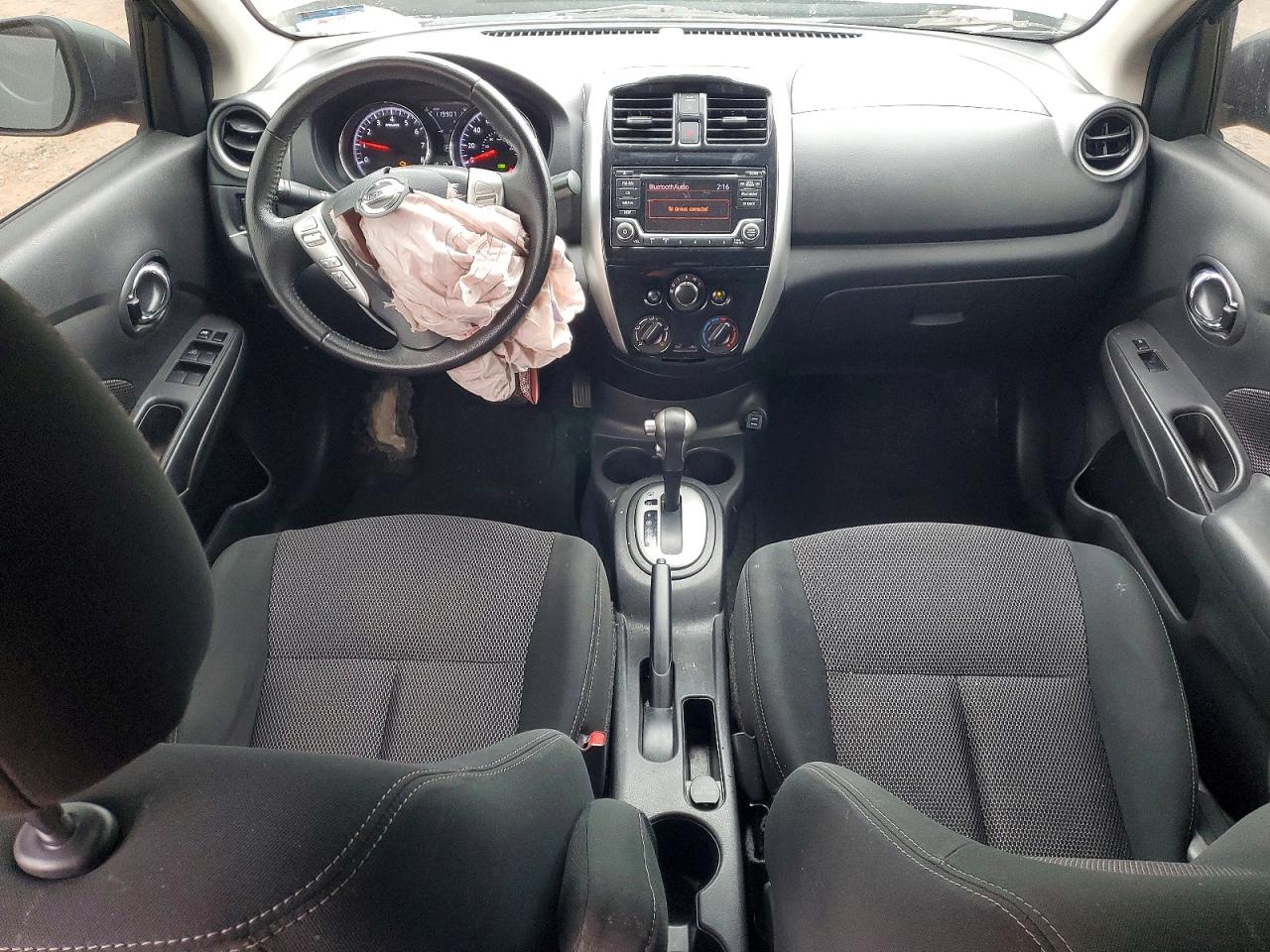 2018 NISSAN VERSA SV photo 15