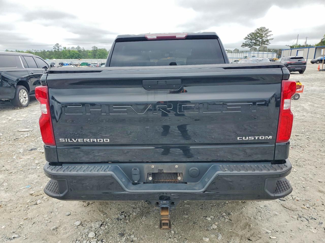 2020 CHEVROLET SILVERADO K1500 CUSTOM photo 11