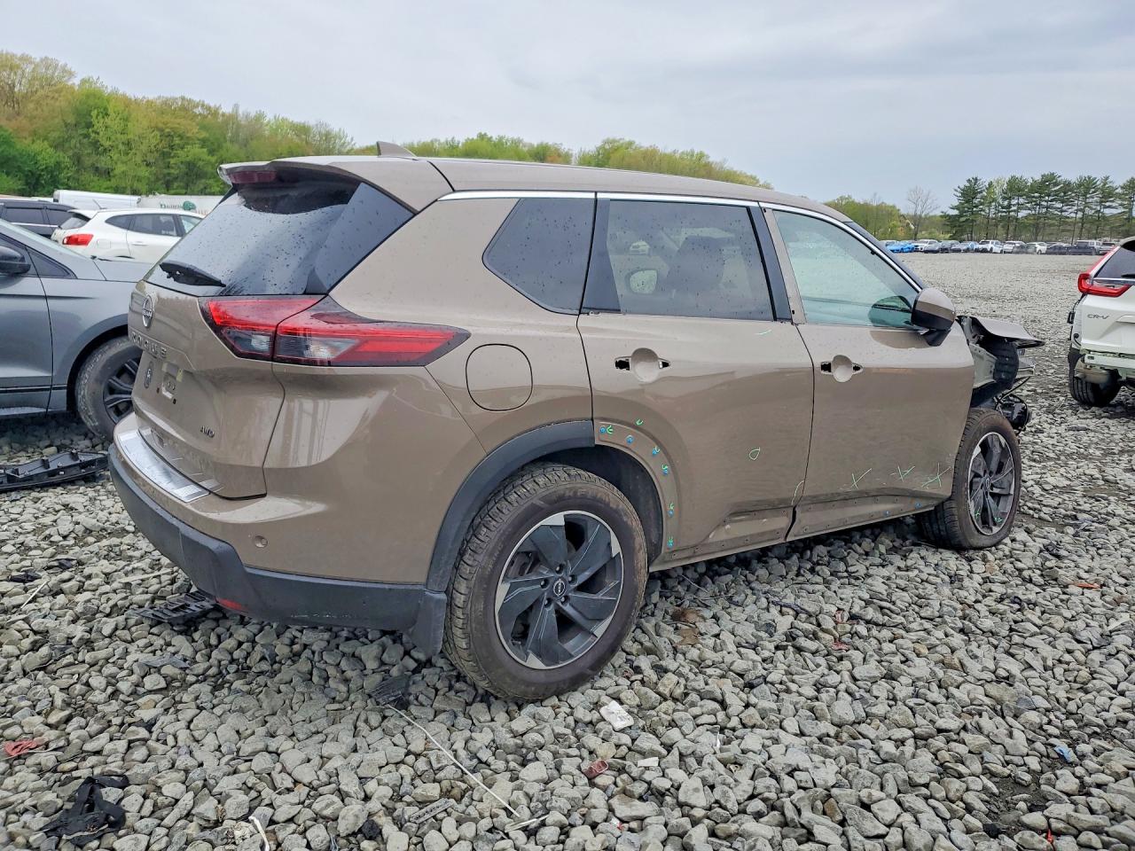 2025 NISSAN ROGUE SV photo 5