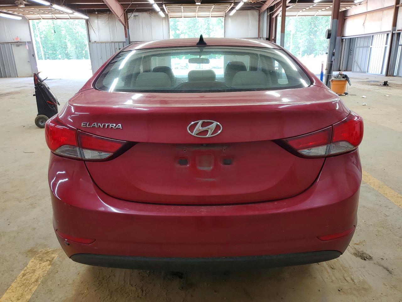 2015 HYUNDAI ELANTRA SE photo 9
