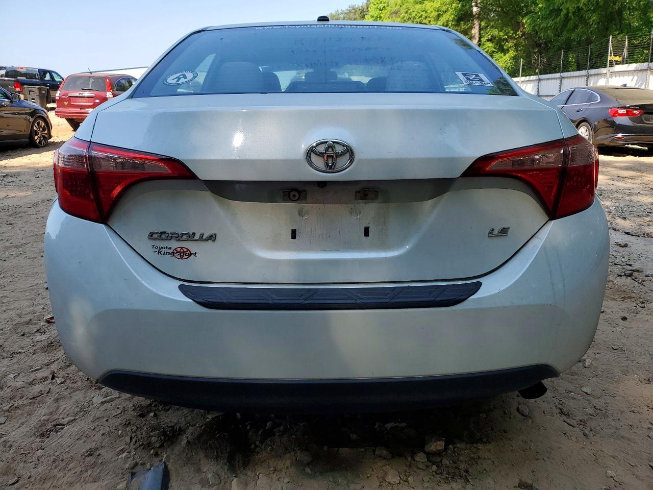 2017 TOYOTA COROLLA LE photo 16