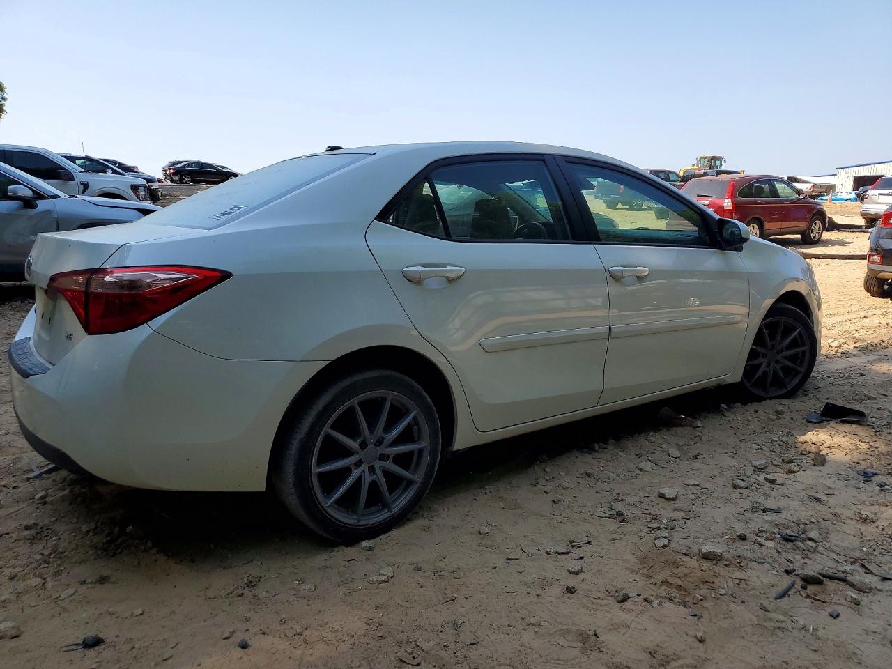 2017 TOYOTA COROLLA LE photo 7