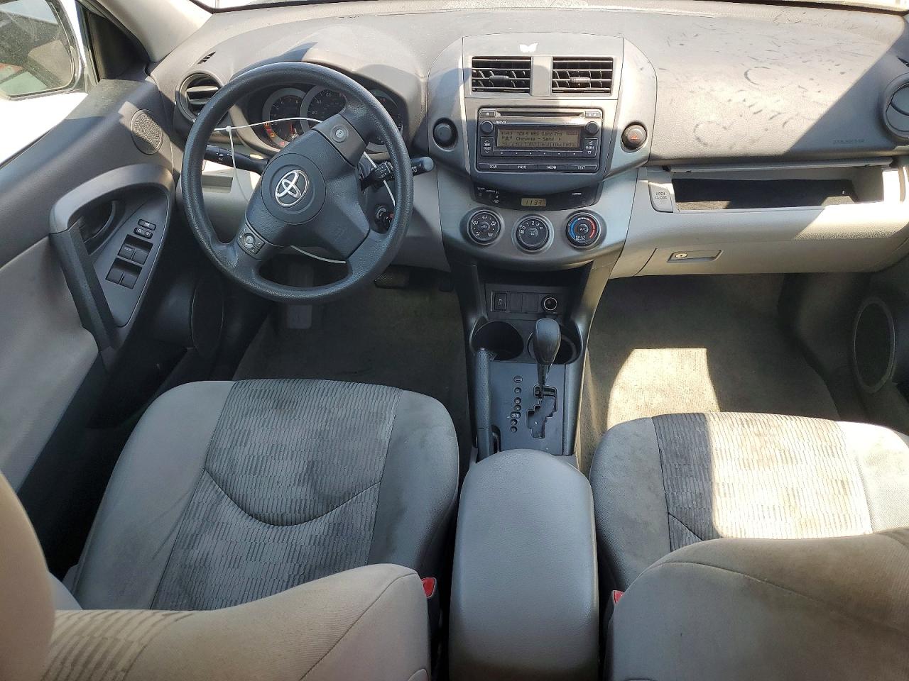 2012 TOYOTA RAV4 BASE photo 8