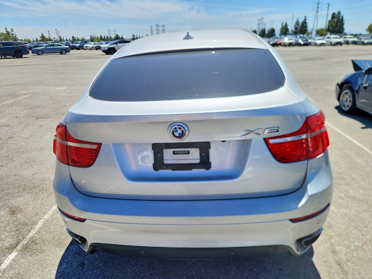 2012 BMW X6 XDRIVE50I photo 16