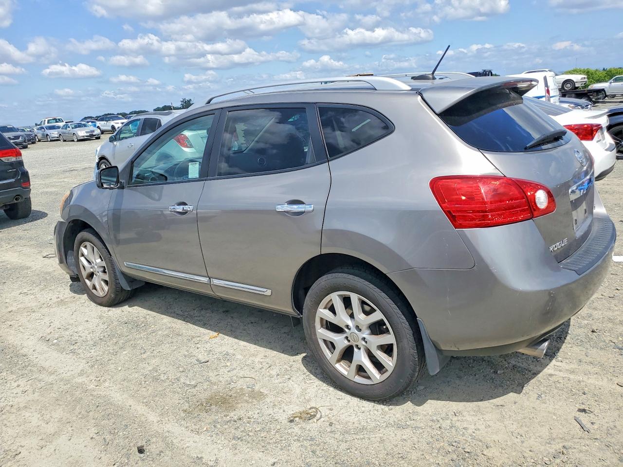 2011 NISSAN ROGUE S photo 3