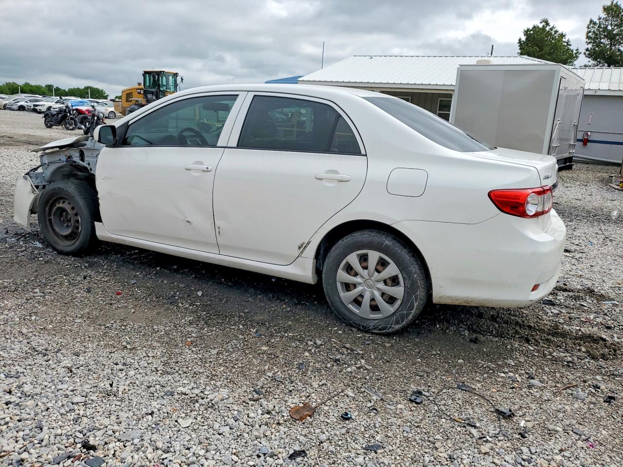 2013 TOYOTA COROLLA L photo 2