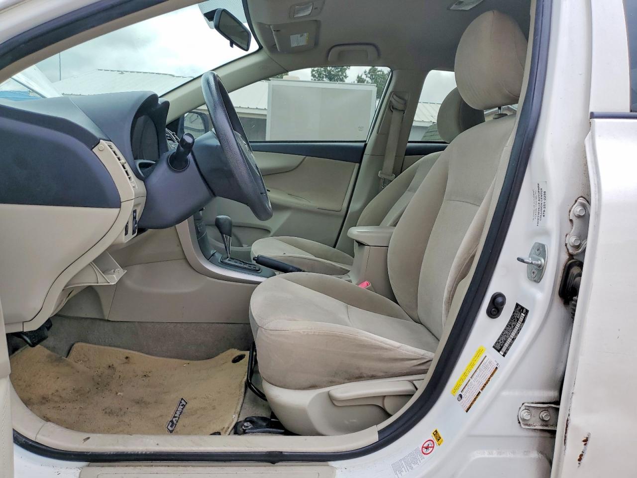 2013 TOYOTA COROLLA L photo 7