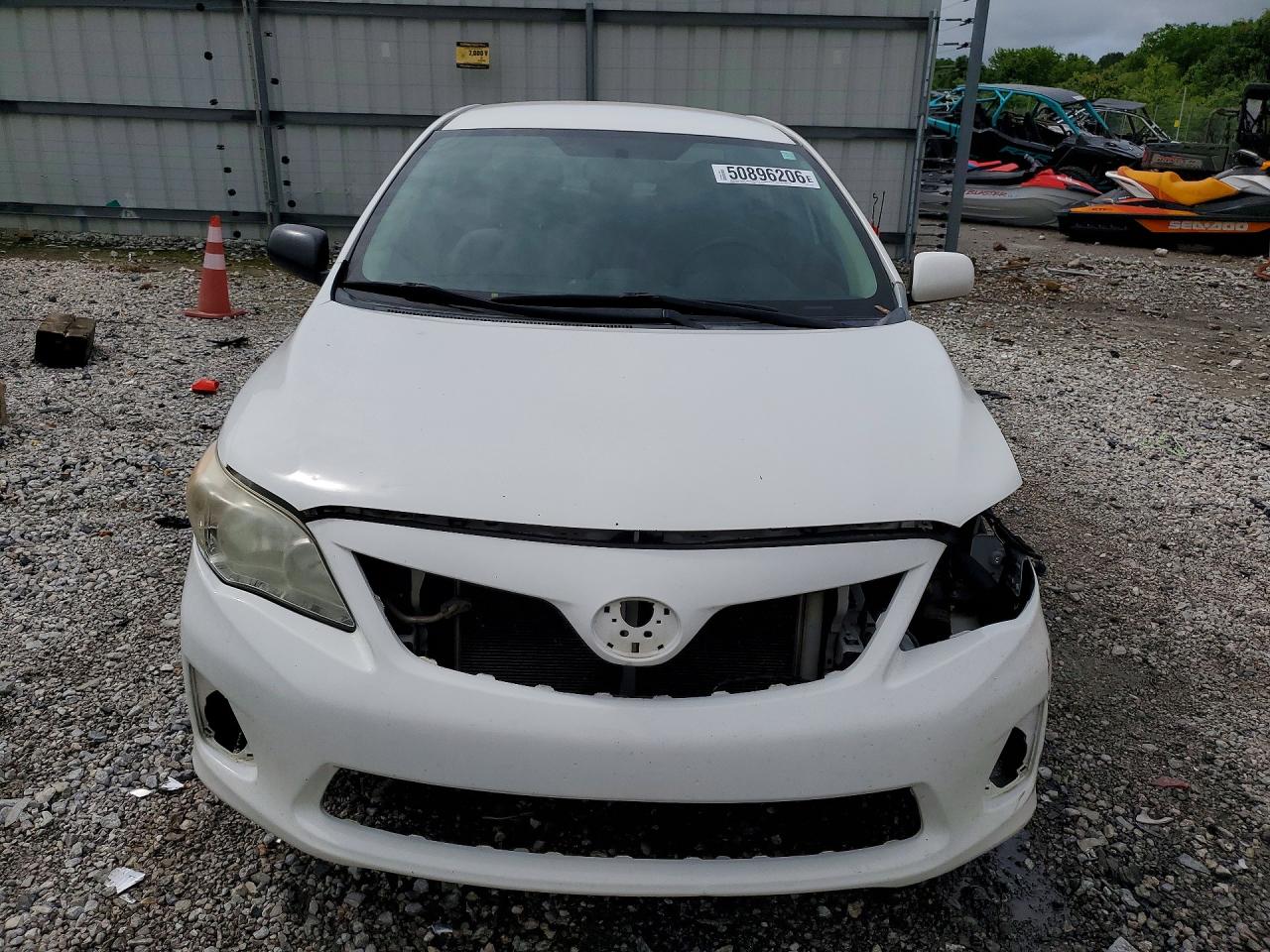 2013 TOYOTA COROLLA L photo 5