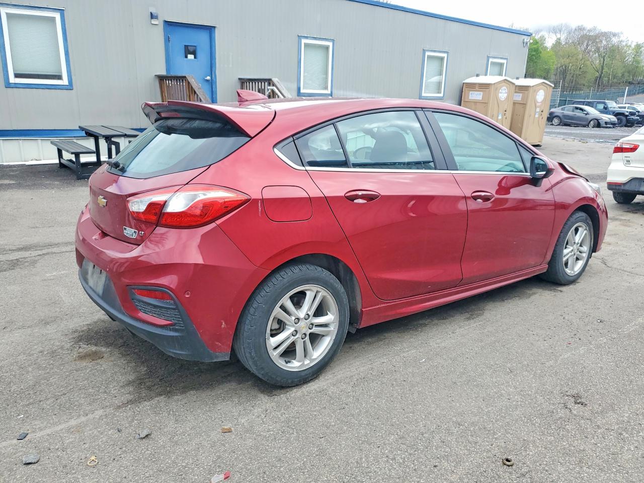 2017 CHEVROLET CRUZE LT photo 3