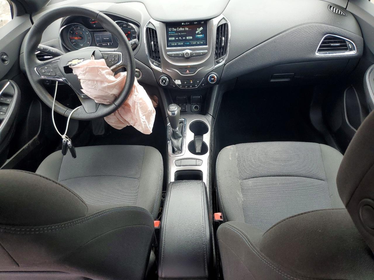 2017 CHEVROLET CRUZE LT photo 8