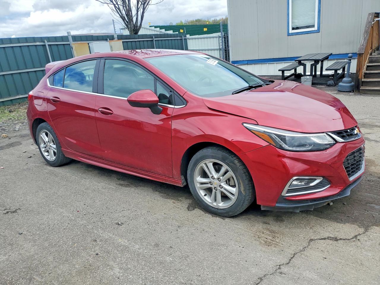 2017 CHEVROLET CRUZE LT photo 4