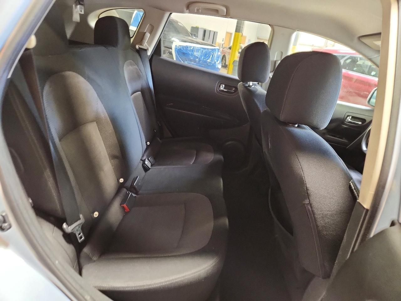 2011 NISSAN ROGUE S photo 21