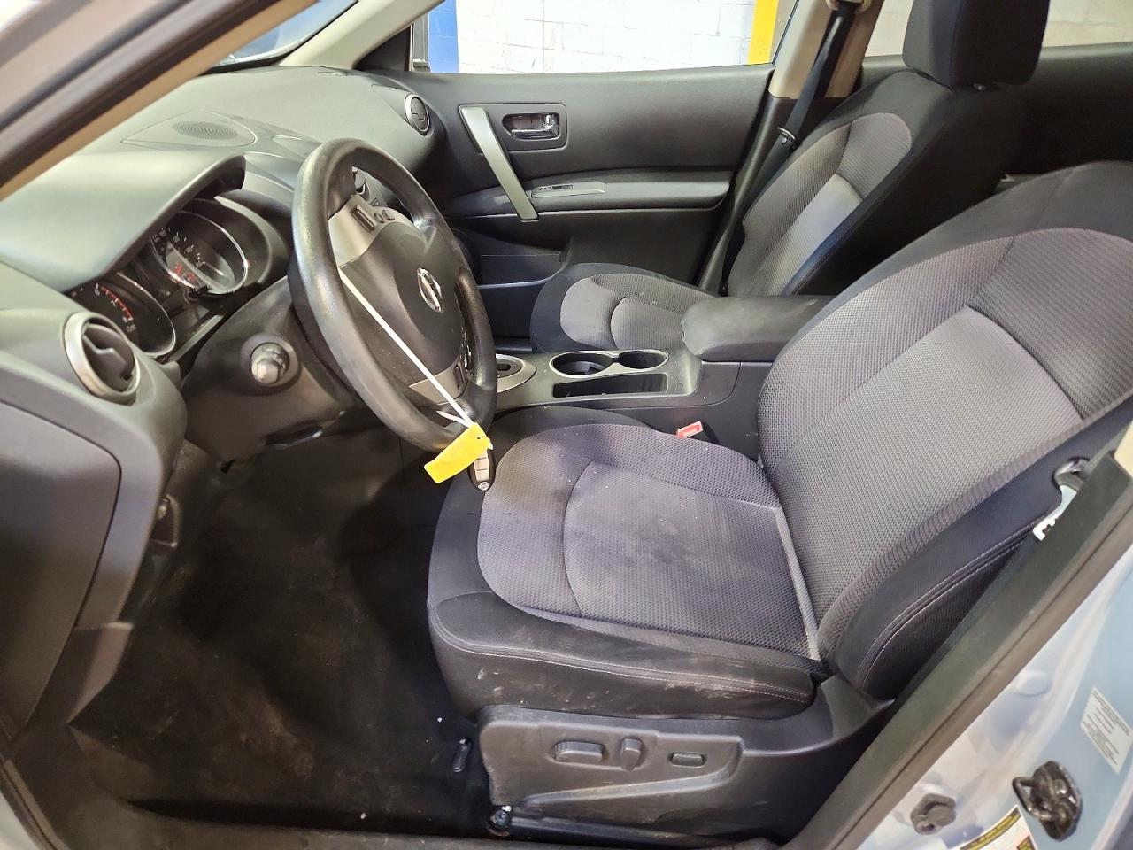 2011 NISSAN ROGUE S photo 13