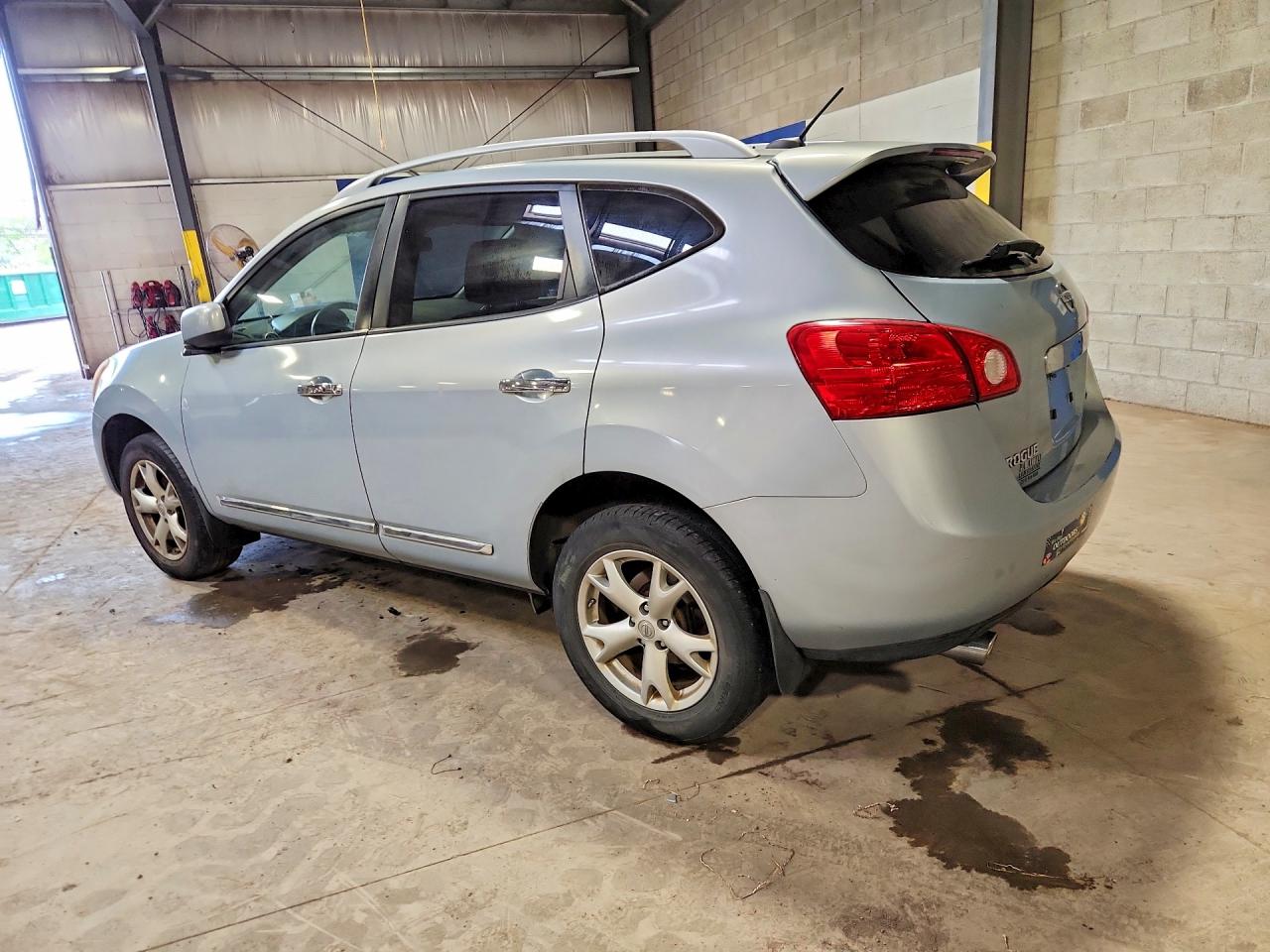 2011 NISSAN ROGUE S photo 3