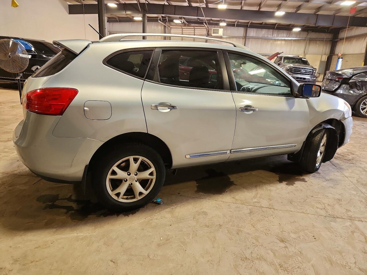 2011 NISSAN ROGUE S photo 5
