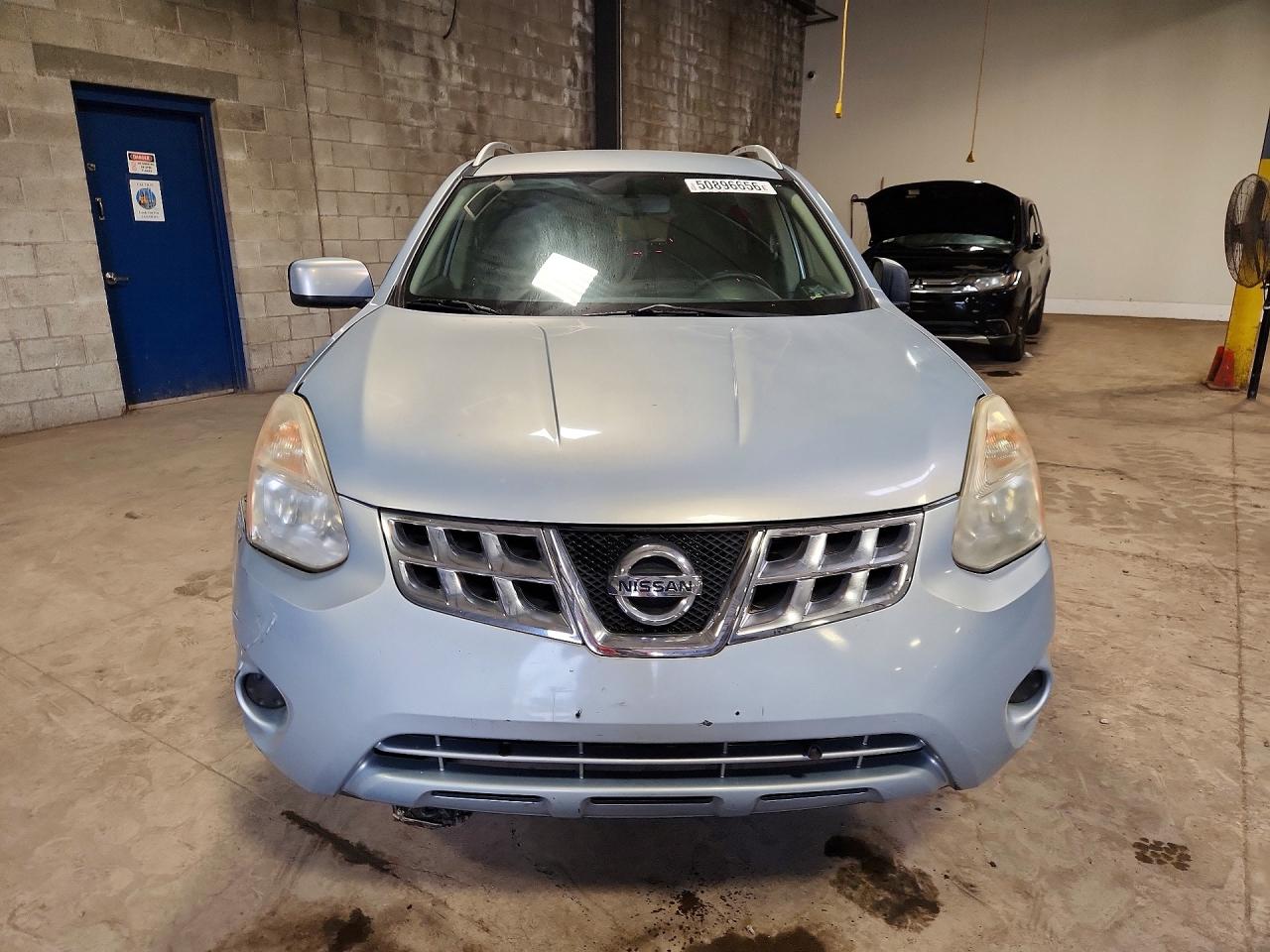 2011 NISSAN ROGUE S photo 9
