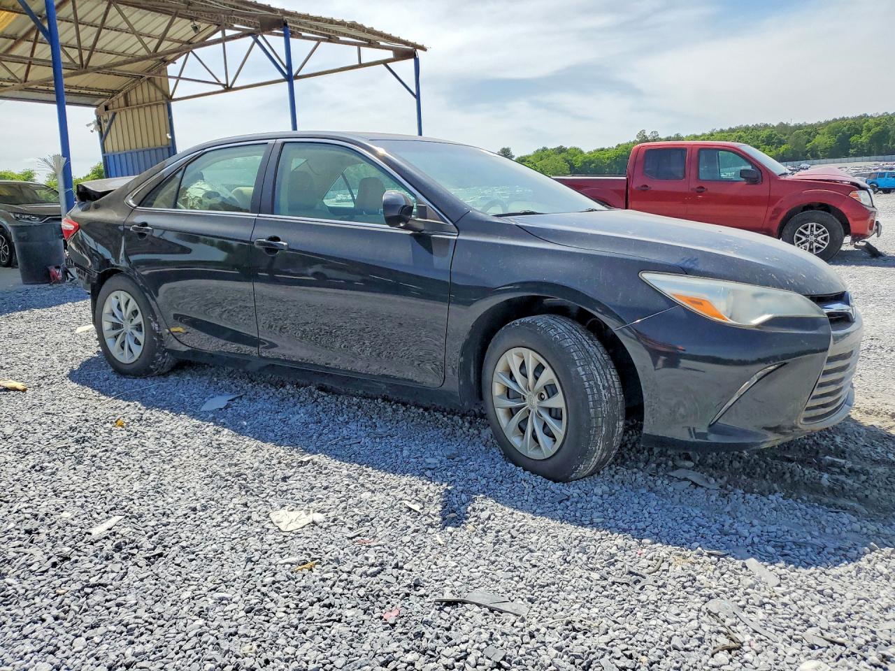 2017 TOYOTA CAMRY LE photo 10