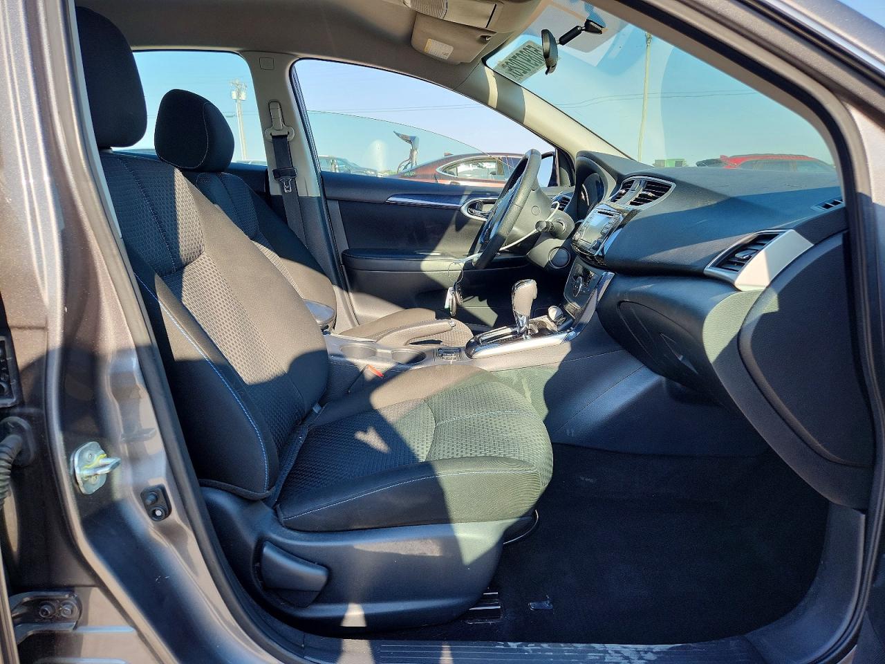 2018 NISSAN SENTRA SR photo 19