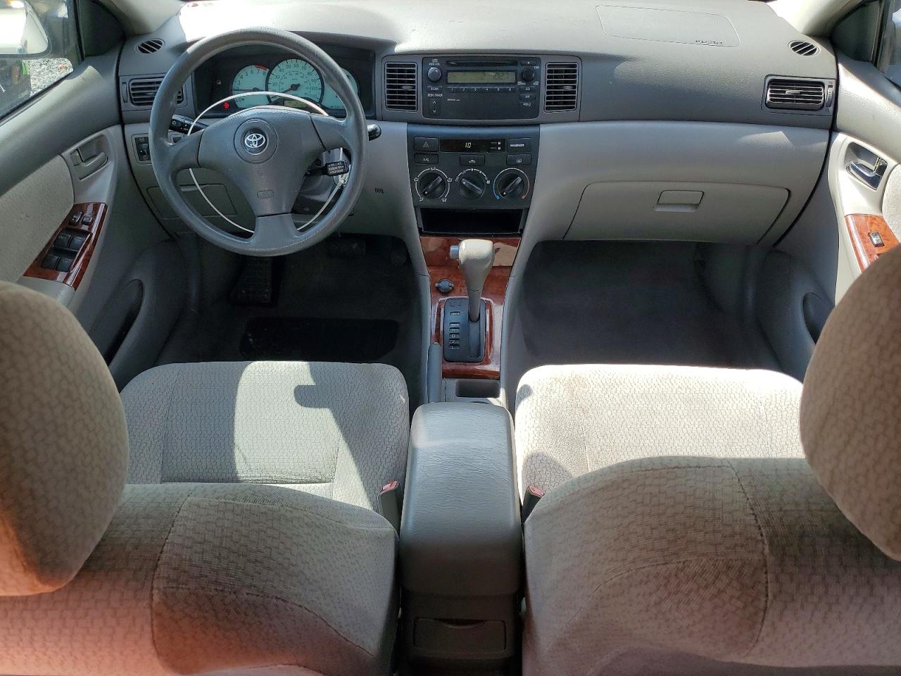 2004 TOYOTA COROLLA LE photo 8