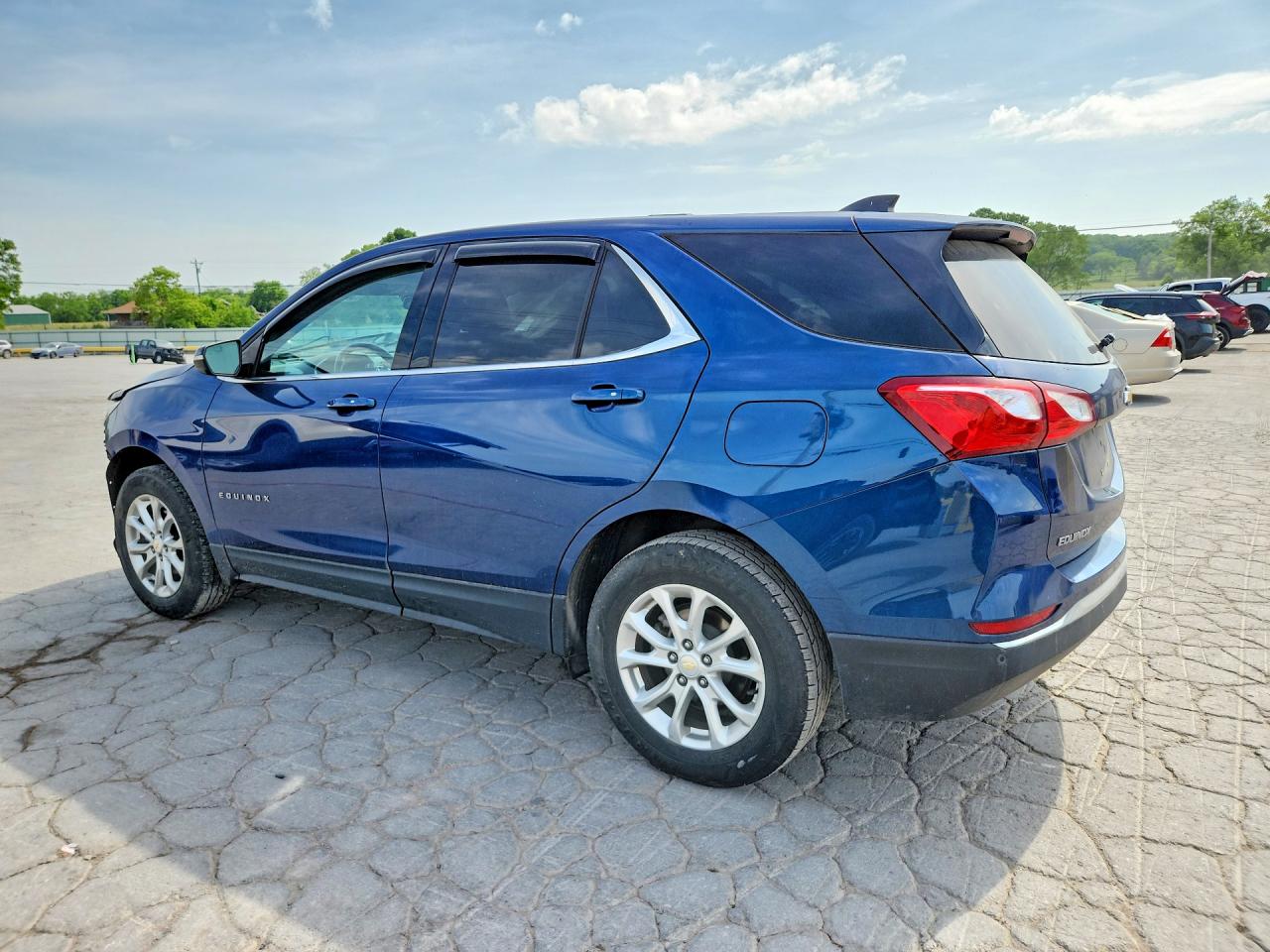 2019 CHEVROLET EQUINOX LT photo 3