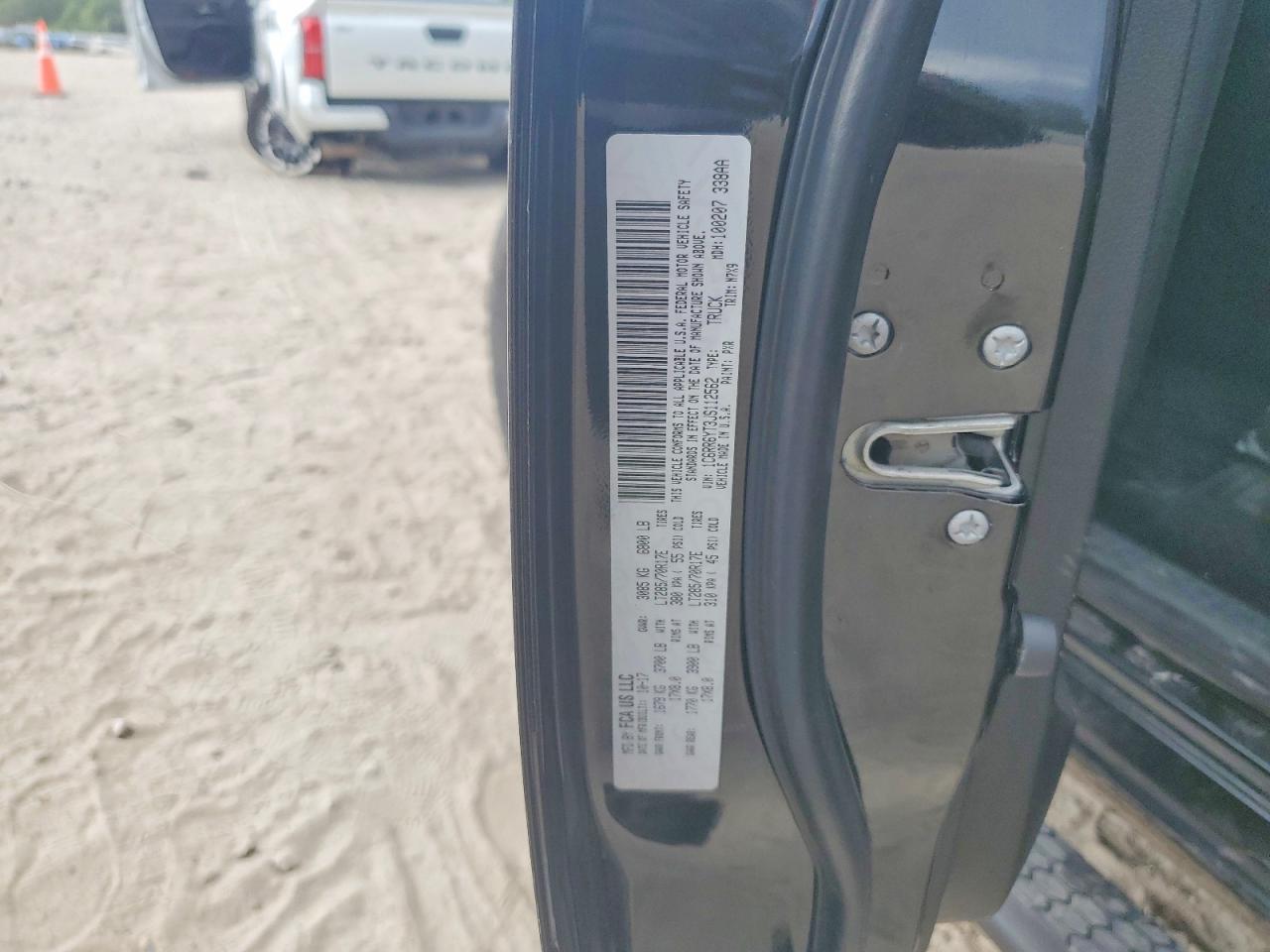 2018 RAM 1500 REBEL photo 12