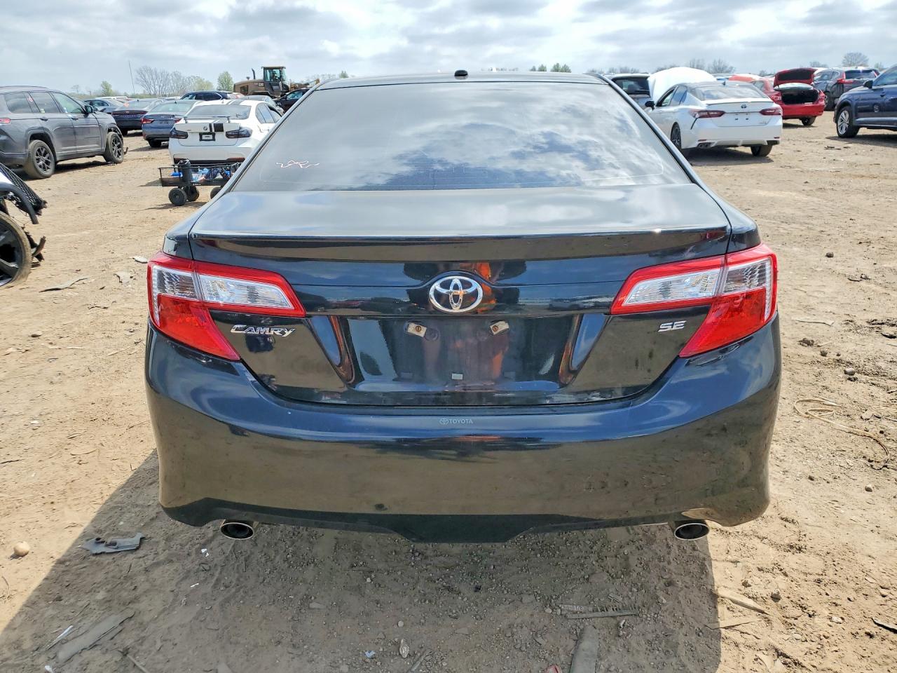 2012 TOYOTA CAMRY SE V6 photo 16