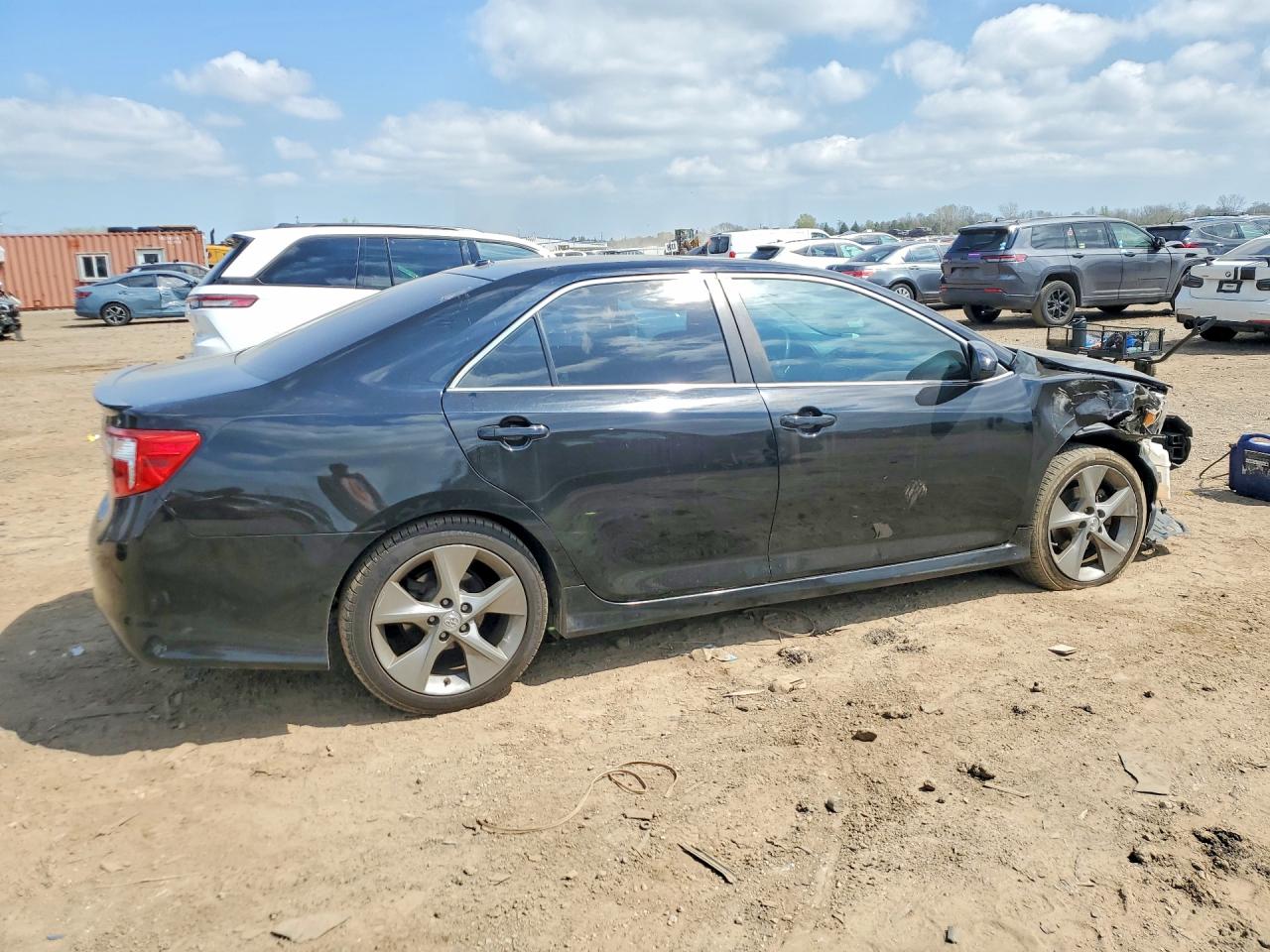 2012 TOYOTA CAMRY SE V6 photo 7