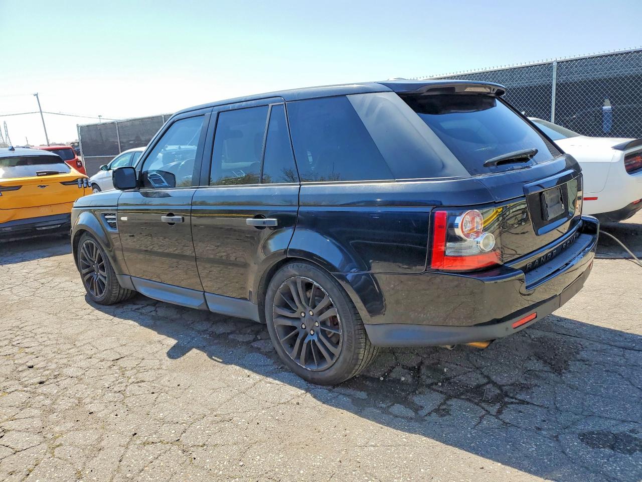 2011 LAND ROVER RANGE ROVER SPORT LUX photo 3