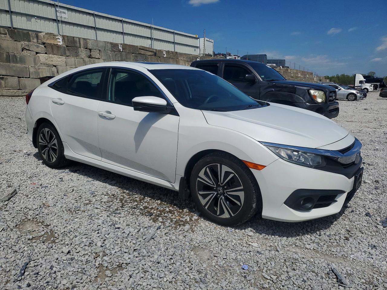 2017 HONDA CIVIC EX photo 7