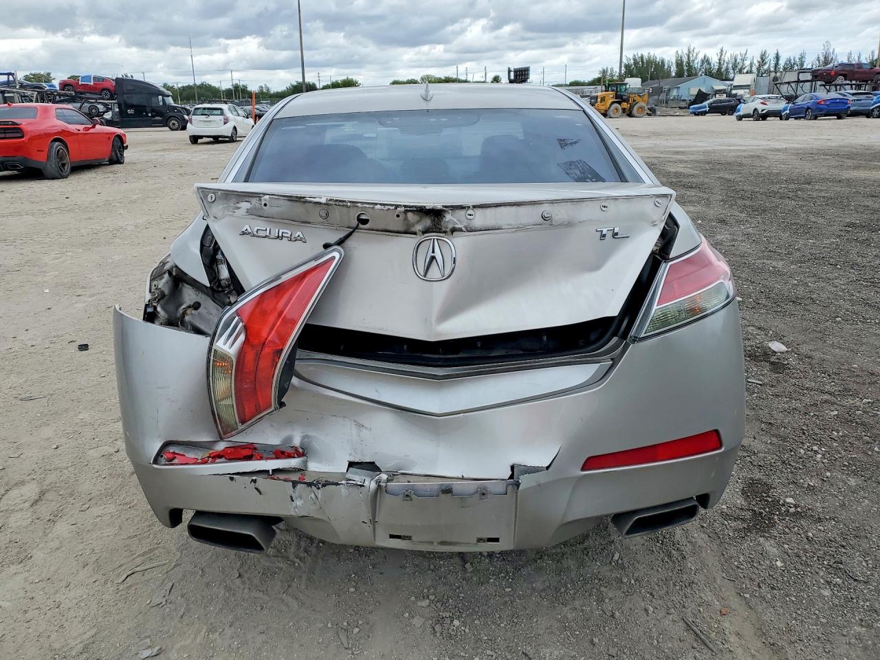 2010 ACURA TL photo 11