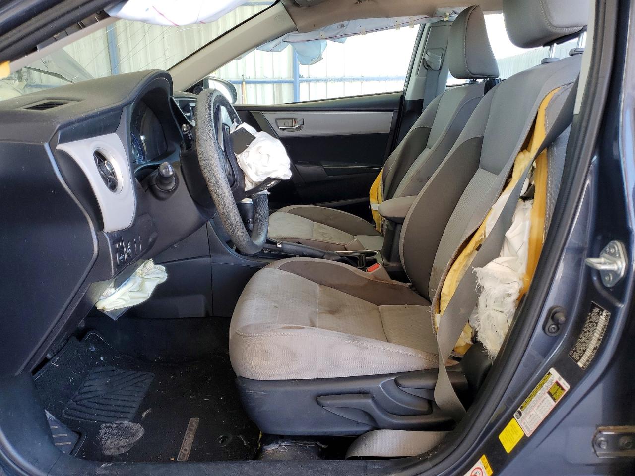 2017 TOYOTA COROLLA LE photo 19