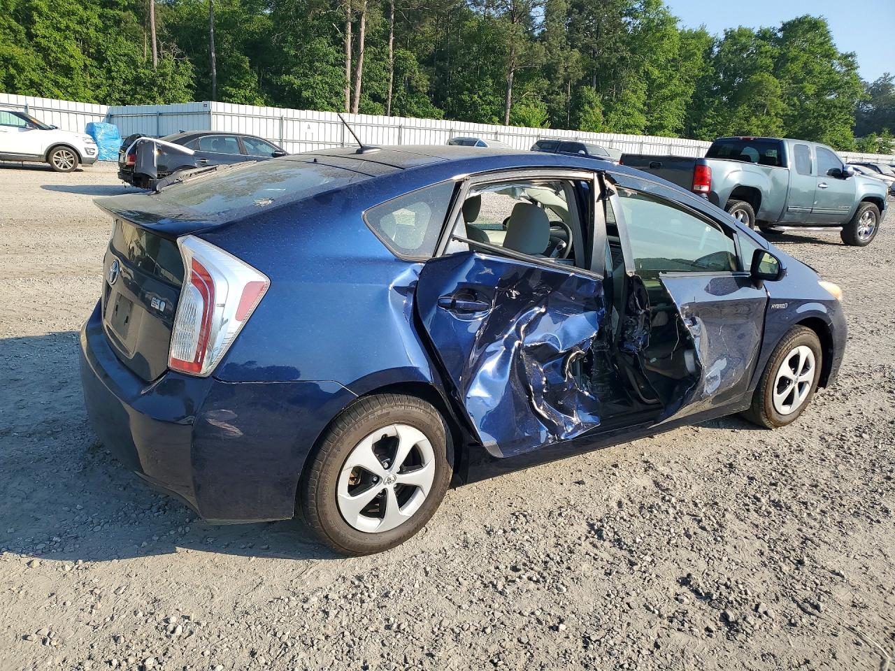 2013 TOYOTA PRIUS THREE photo 5