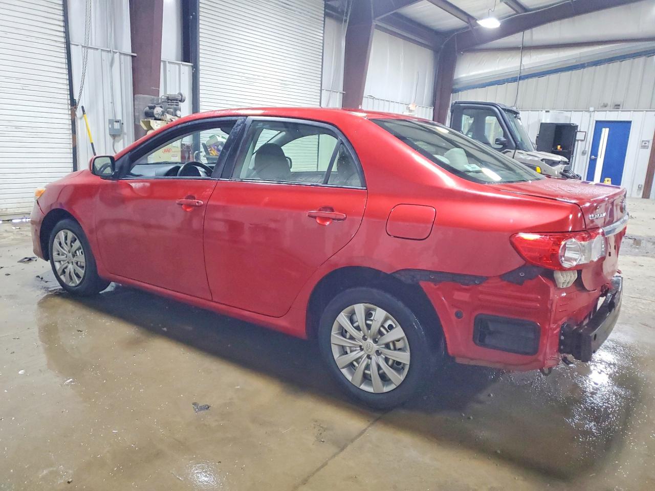 2013 TOYOTA COROLLA LE photo 3