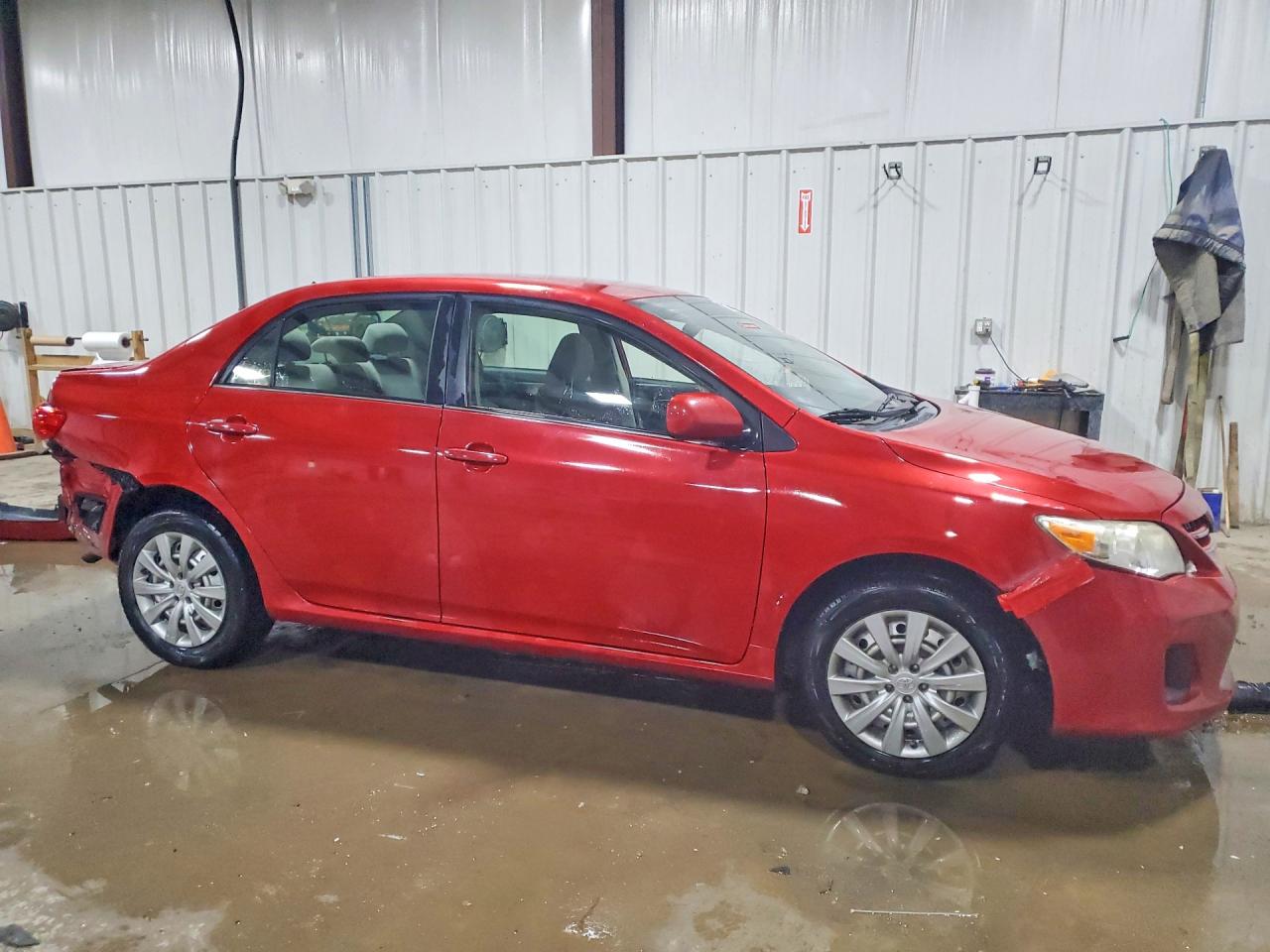 2013 TOYOTA COROLLA LE photo 7