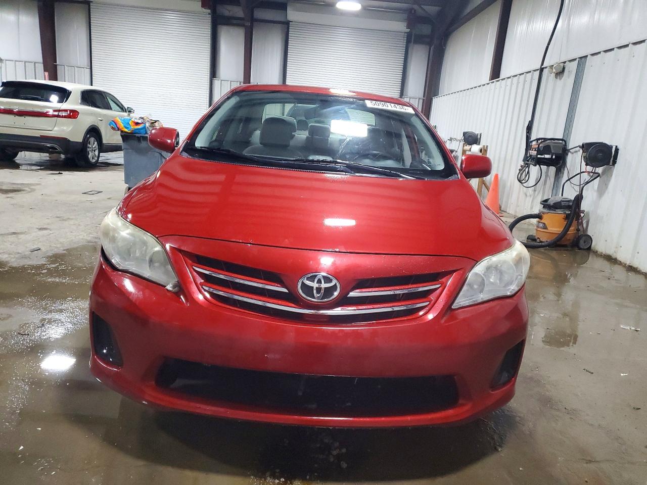 2013 TOYOTA COROLLA LE photo 9