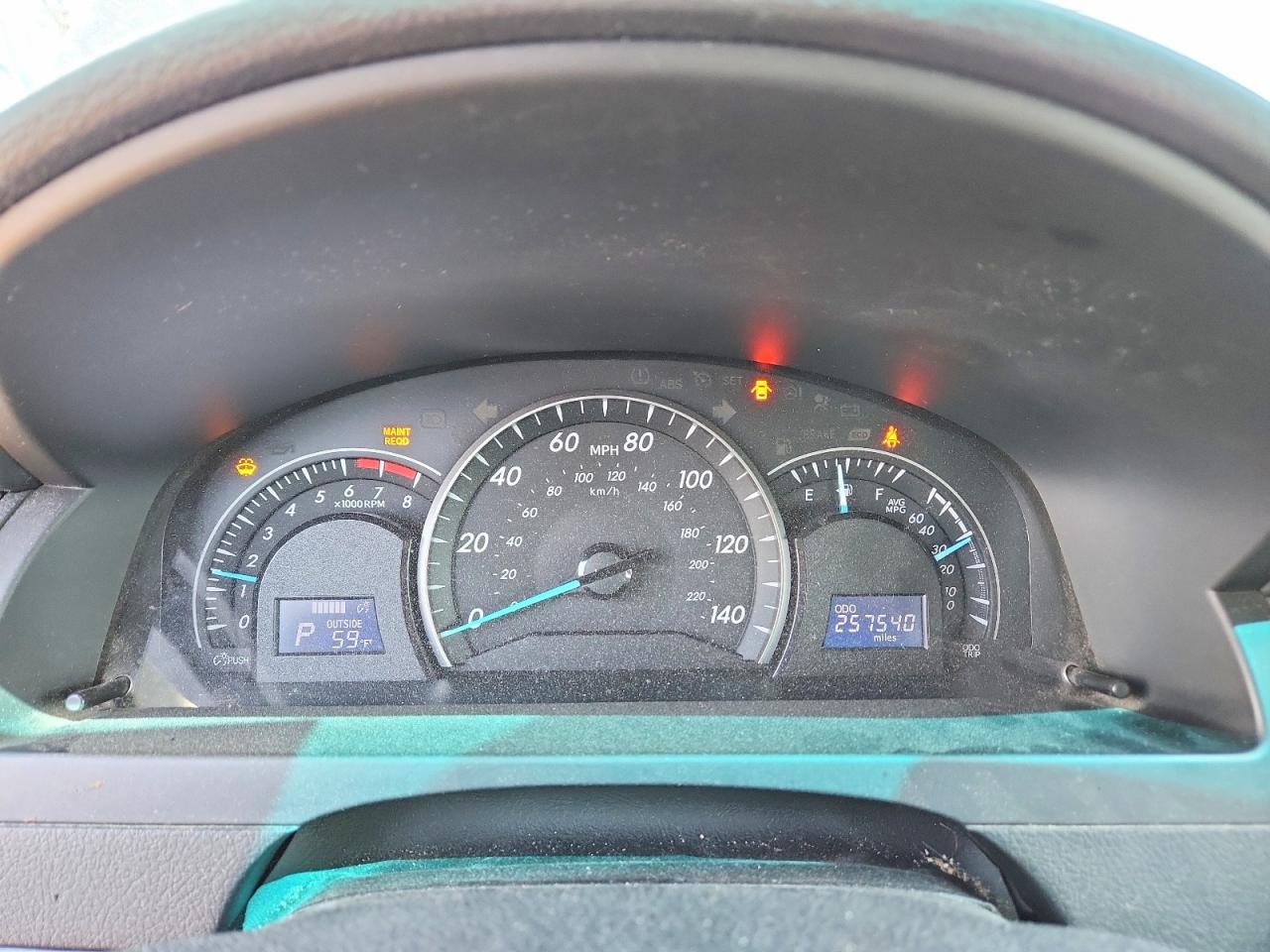 2015 TOYOTA CAMRY LE photo 9