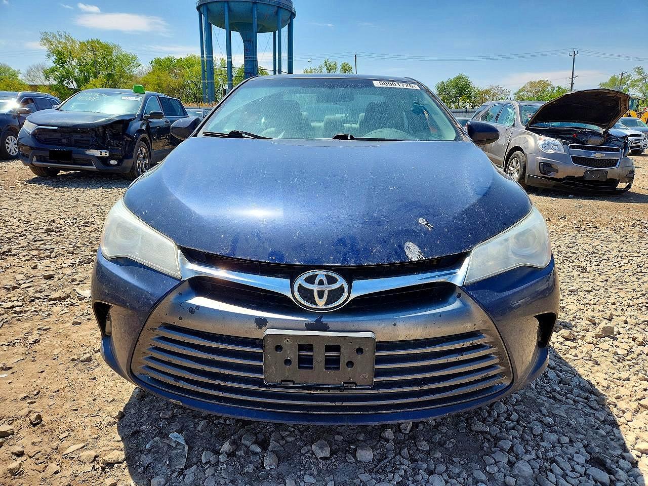 2015 TOYOTA CAMRY LE photo 5