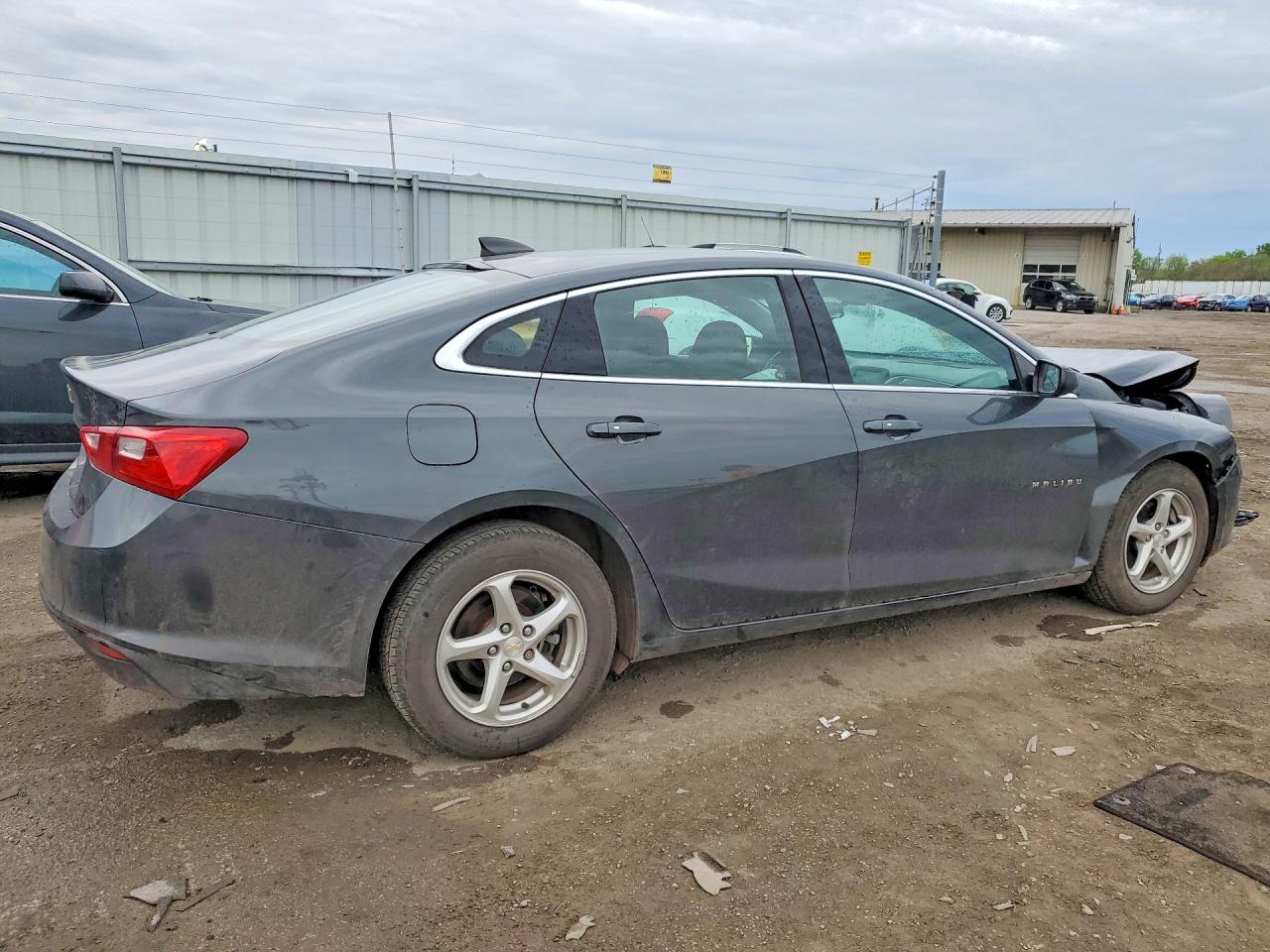 2018 CHEVROLET MALIBU LS photo 5