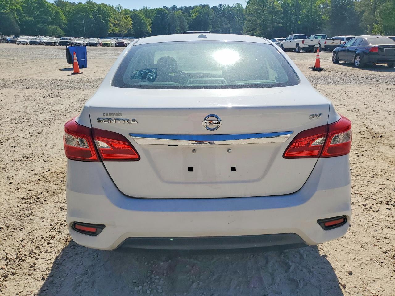 2019 NISSAN SENTRA SV photo 16