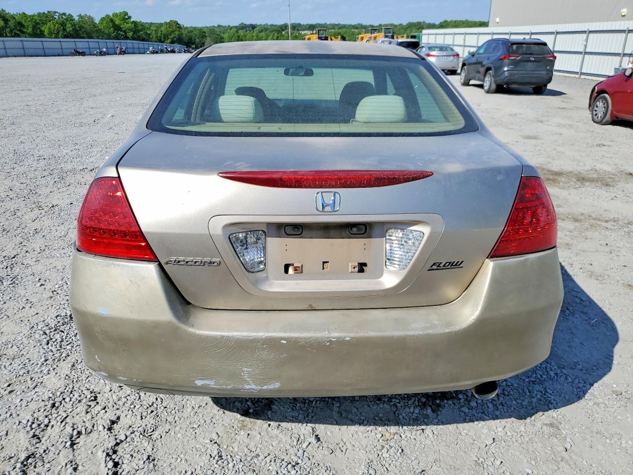 2006 HONDA ACCORD LX photo 16