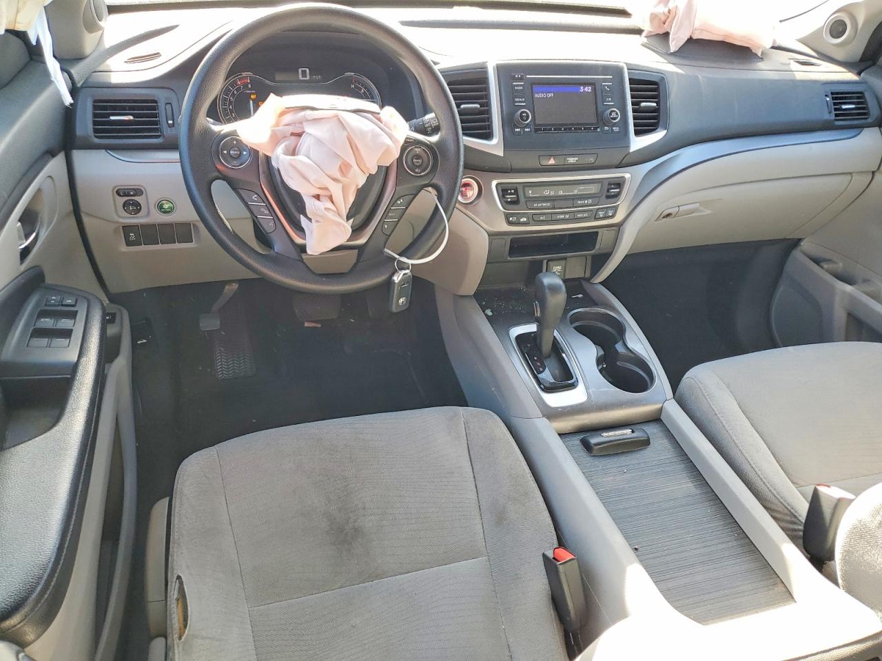 2016 HONDA PILOT LX photo 15