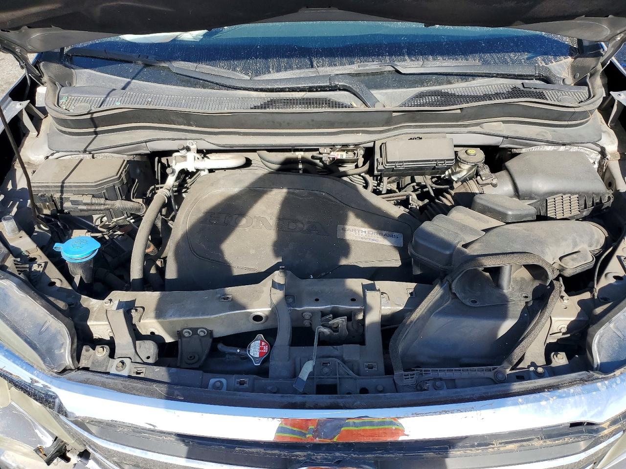 2016 HONDA PILOT LX photo 23