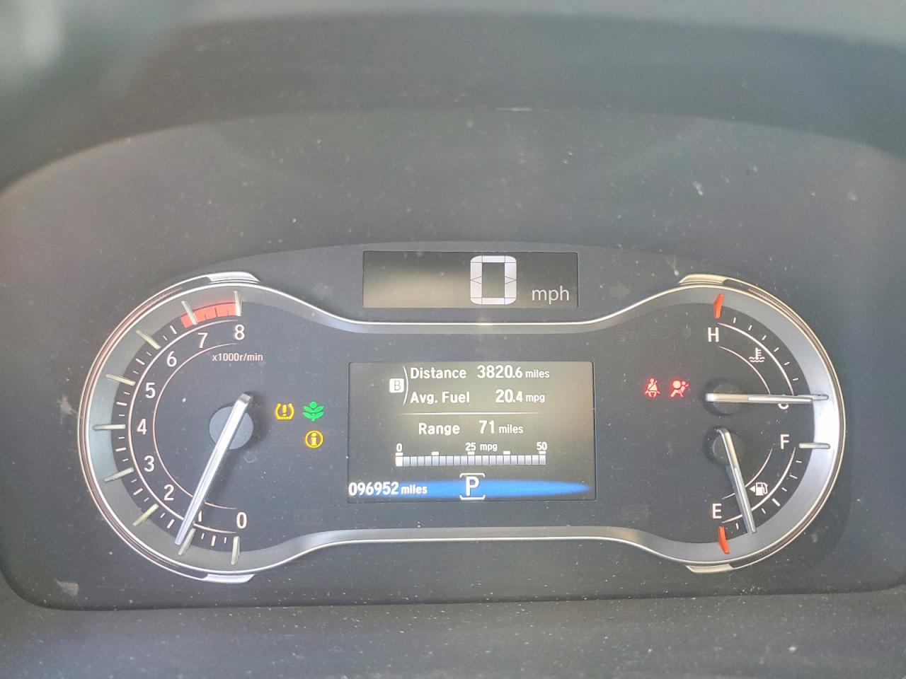 2016 HONDA PILOT LX photo 17