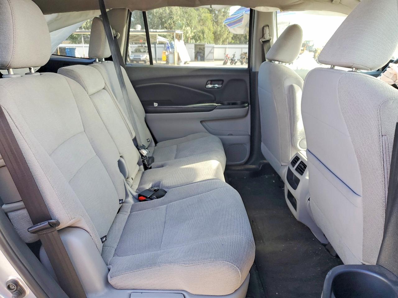 2016 HONDA PILOT LX photo 21